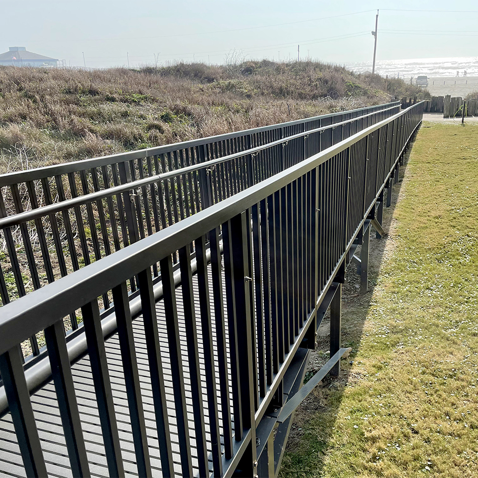 Platform Angle Railing STRUCTURE Landing Page | Strongwell Landing